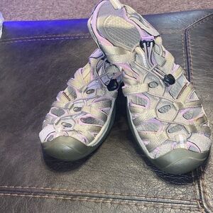 Keen gray and lavender sandals size 8